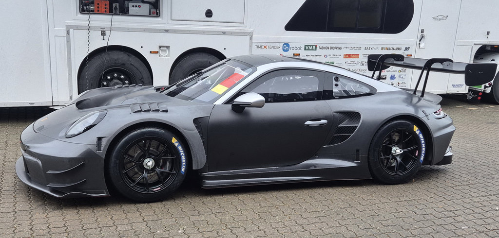 Sådan så den nye Porsche 911 GT3 R Evo ud, da den ankom til teamet i Struer
(Foto: Mikkel O. Pedersen Racing)
